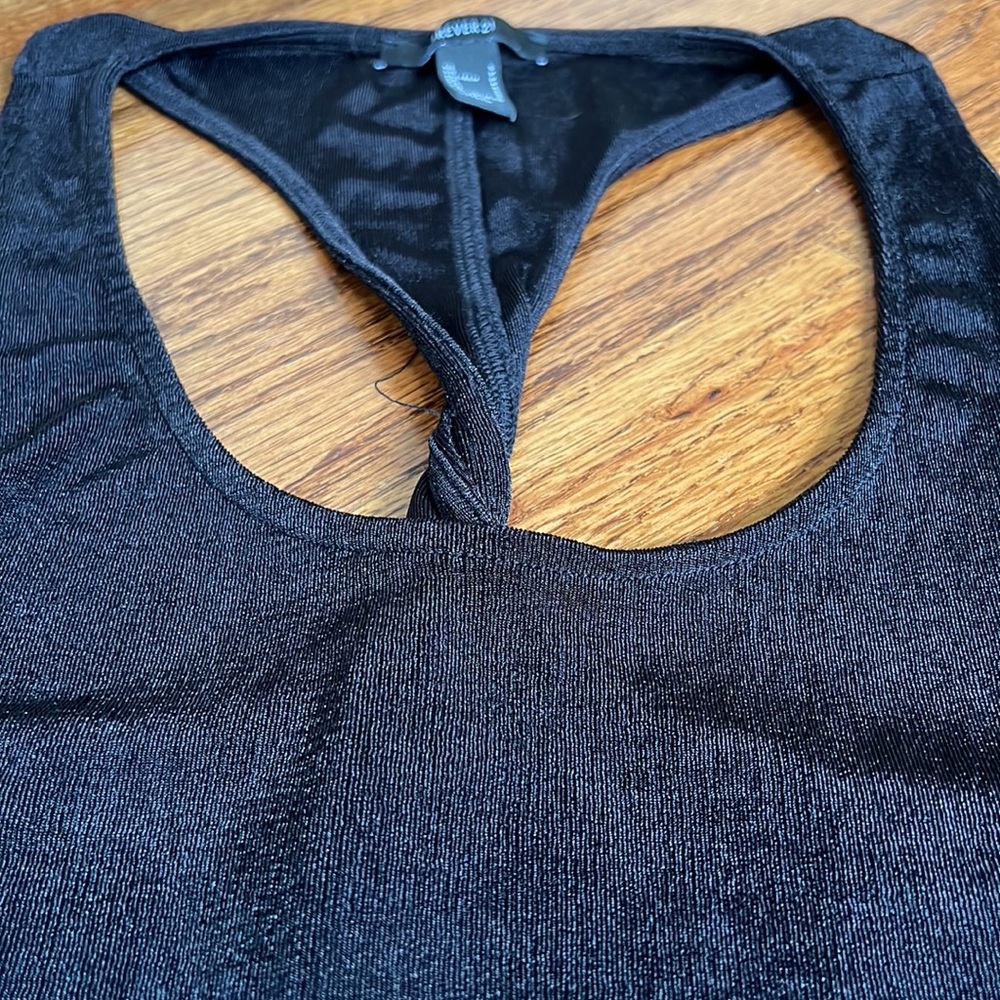 Forever 21 Black razor back twist tank top - Picture 2 of 3
